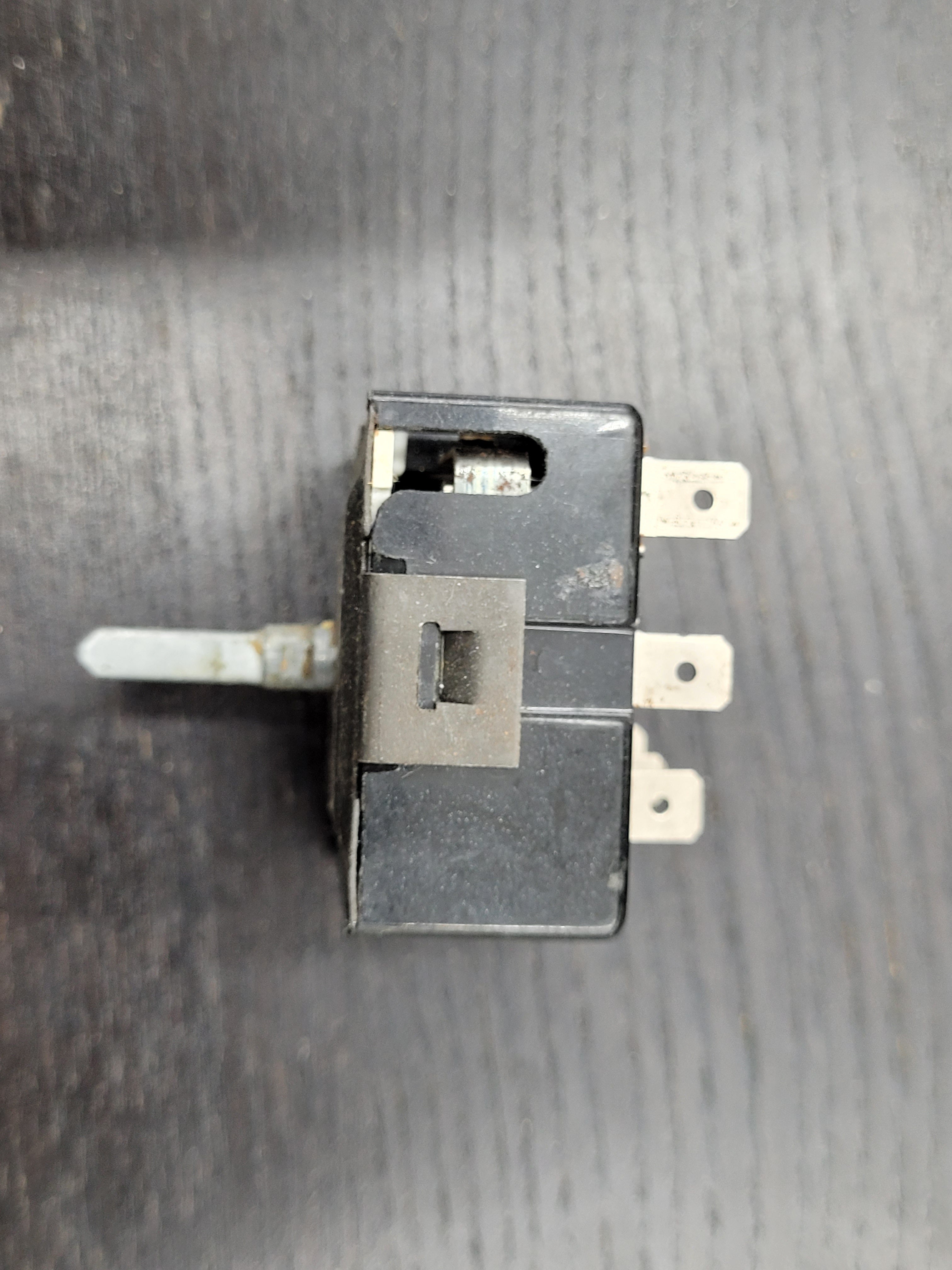 GE Range Oven Burner Infinite Switch WB21X226 WB21X36771 Qe214315 GE Range Oven Burner Infinite Switch WB21X226 WB21X36771 Qe214315
